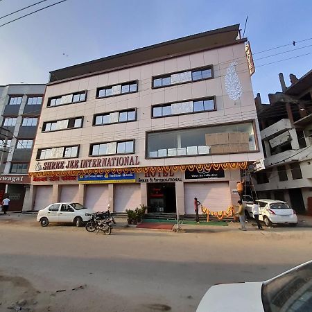 Отель Shree Jee Intenational Натхдвара Экстерьер фото